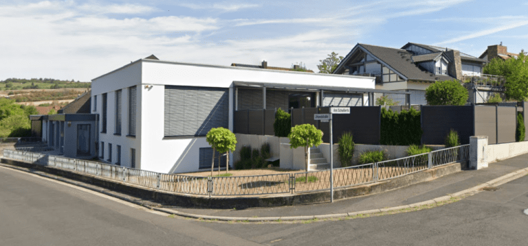 Nachhaltiges Vorzeigeprojekt: Unser gebautes 3-Familien-Wohnhaus setzt neue Maßstäbe